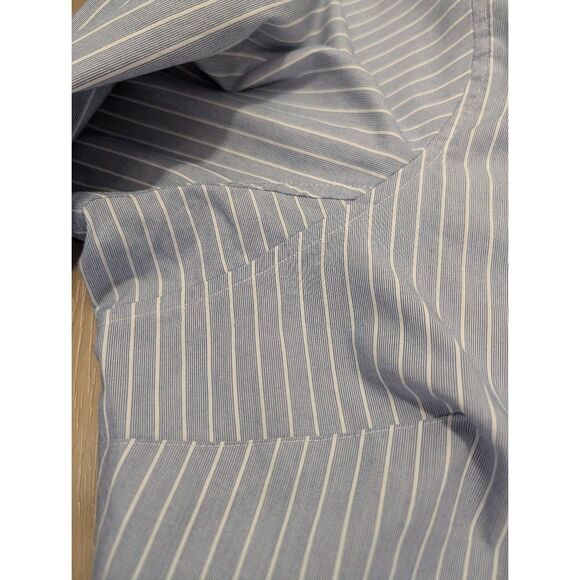 Duluth Trading Wrinklefighter Button-Down Shirt Women's 1X Blue White Pinstripe - Picture 14 of 16